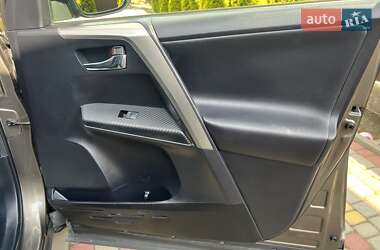 Позашляховик / Кросовер Toyota RAV4 2013 в 