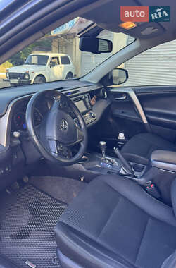 Внедорожник / Кроссовер Toyota RAV4 2013 в 