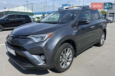 Внедорожник / Кроссовер Toyota RAV4 2017 в Киеве