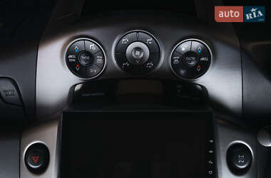 Внедорожник / Кроссовер Toyota RAV4 2010 в 