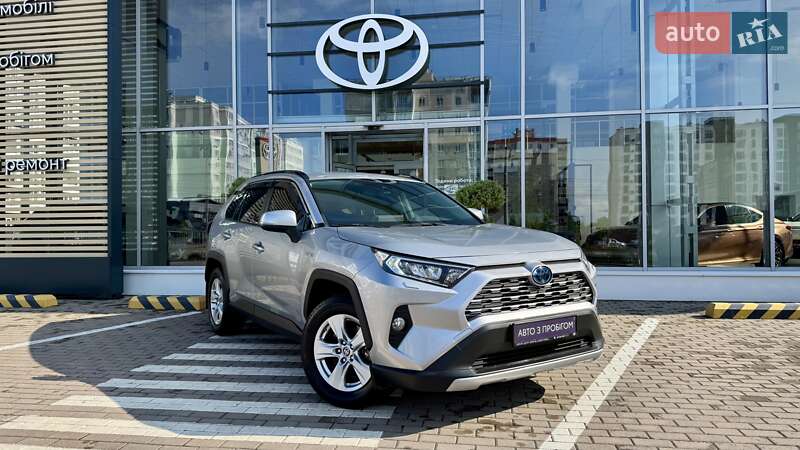 Внедорожник / Кроссовер Toyota RAV4 2020 в Чернигове