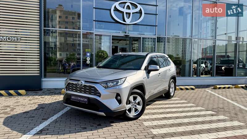 Внедорожник / Кроссовер Toyota RAV4 2020 в Чернигове