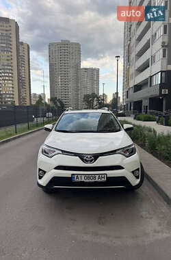 Внедорожник / Кроссовер Toyota RAV4 2016 в Броварах