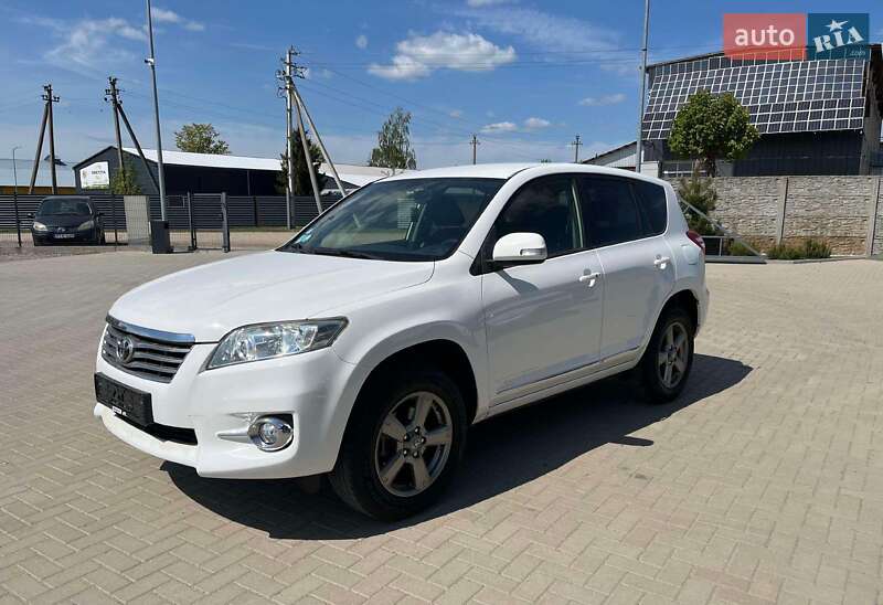 Внедорожник / Кроссовер Toyota RAV4 2012 в Киеве