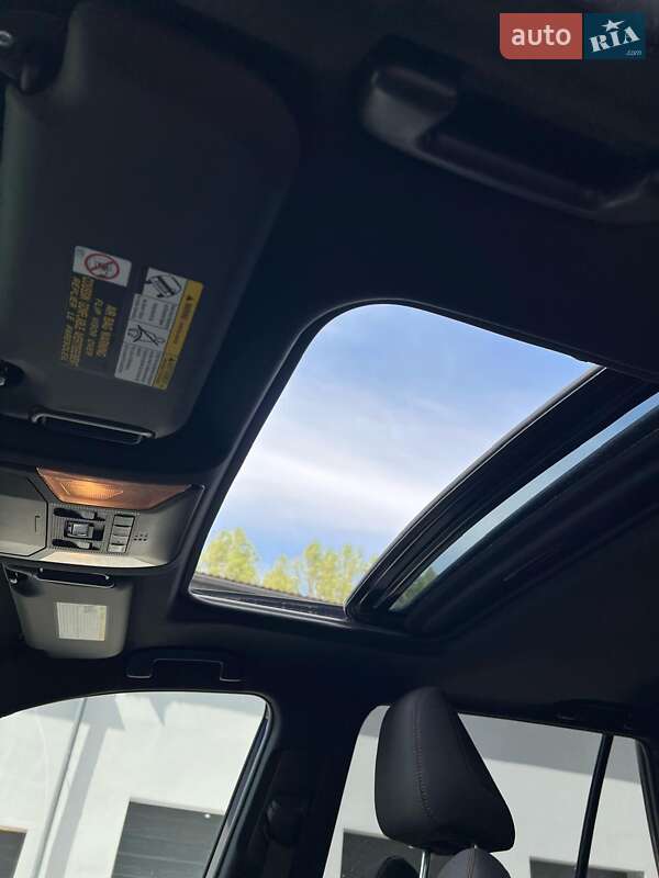 Позашляховик / Кросовер Toyota RAV4 2021 в Тернополі