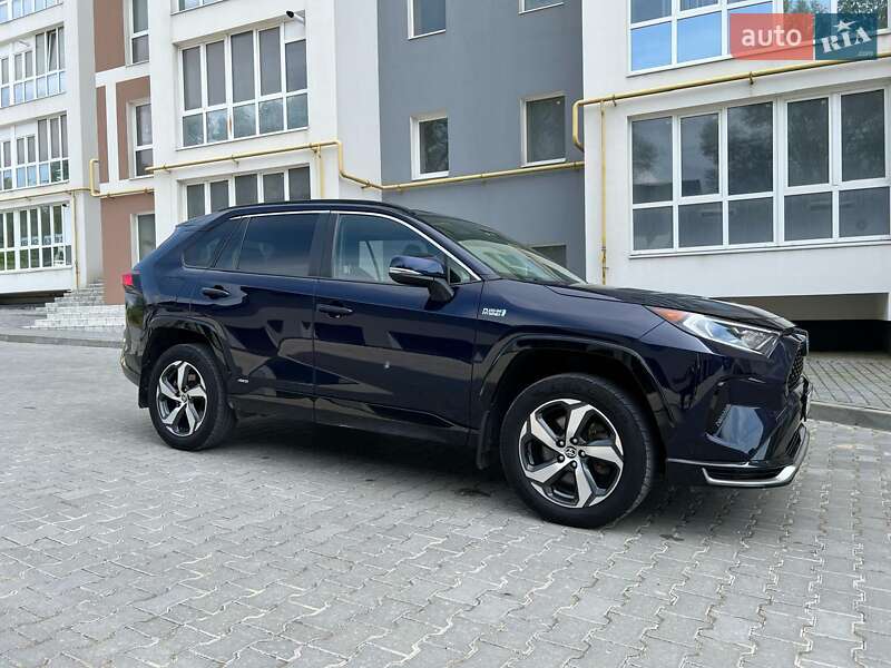 Позашляховик / Кросовер Toyota RAV4 2021 в Тернополі