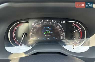 Внедорожник / Кроссовер Toyota RAV4 2021 в 