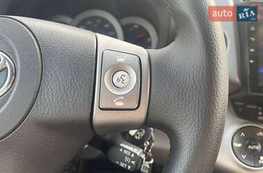 Позашляховик / Кросовер Toyota RAV4 2006 в 