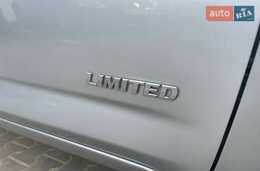 Позашляховик / Кросовер Toyota RAV4 2006 в 