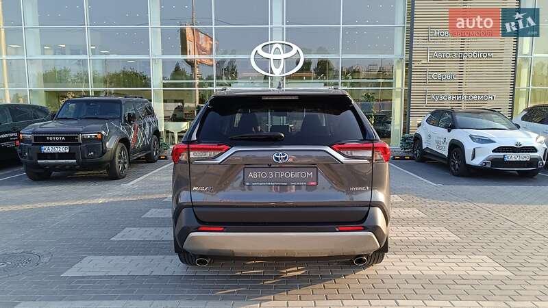 Внедорожник / Кроссовер Toyota RAV4 2023 в Киеве