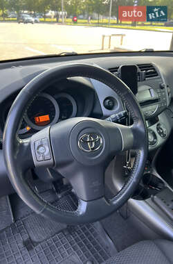 Внедорожник / Кроссовер Toyota RAV4 2007 в 