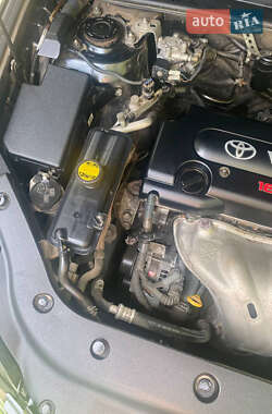 Внедорожник / Кроссовер Toyota RAV4 2007 в 