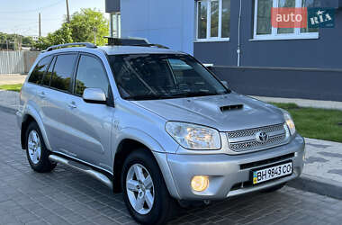 Позашляховик / Кросовер Toyota RAV4 2005 в 