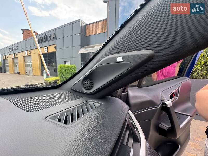 Позашляховик / Кросовер Toyota RAV4 2020 в Самборі