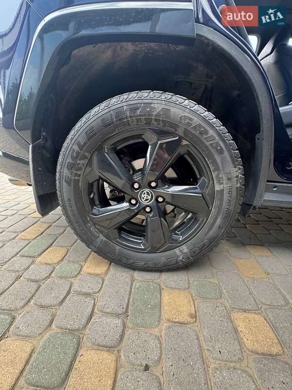 Позашляховик / Кросовер Toyota RAV4 2020 в Самборі