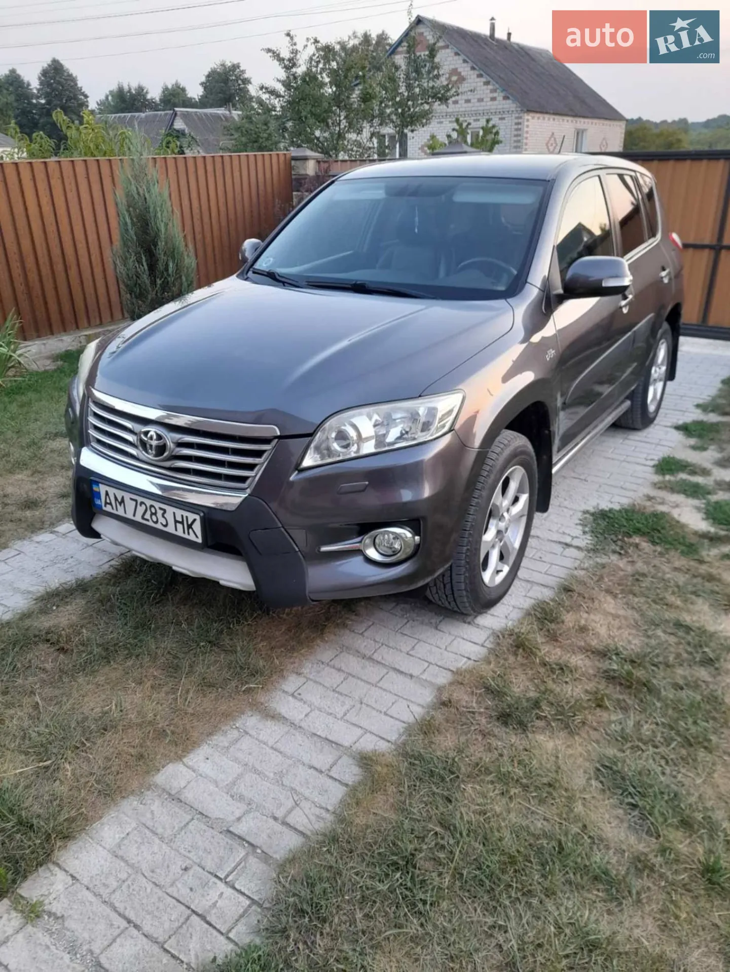 2011 Toyota RAV 4 - фото 1