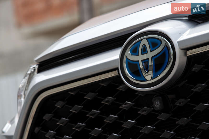 Внедорожник / Кроссовер Toyota RAV4 2020 в Львове