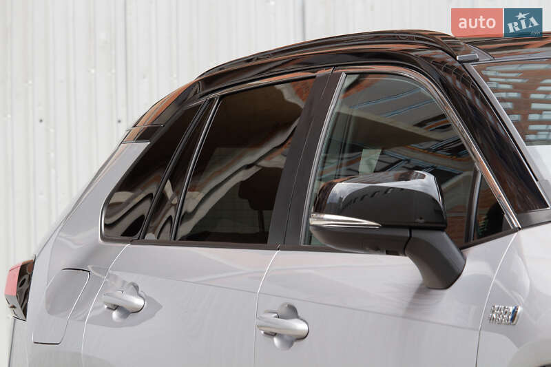 Внедорожник / Кроссовер Toyota RAV4 2020 в Львове