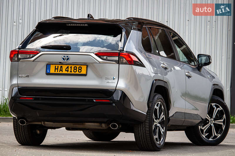 Внедорожник / Кроссовер Toyota RAV4 2020 в Львове