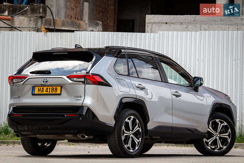 Внедорожник / Кроссовер Toyota RAV4 2020 в Львове
