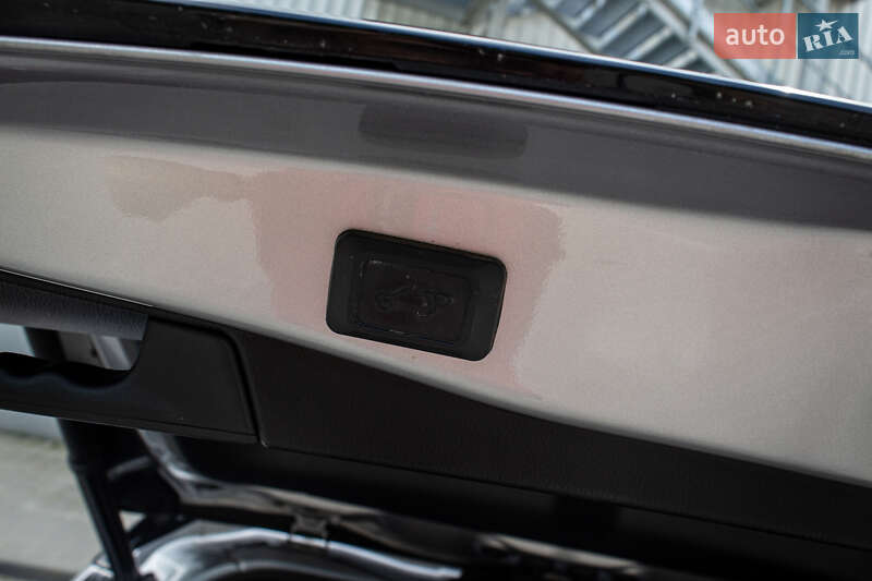 Внедорожник / Кроссовер Toyota RAV4 2020 в Львове