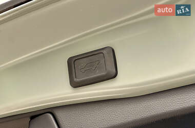 Внедорожник / Кроссовер Toyota RAV4 2020 в 