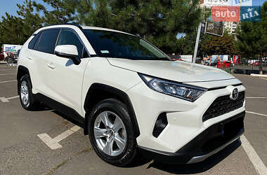 Внедорожник / Кроссовер Toyota RAV4 2019 в Киеве