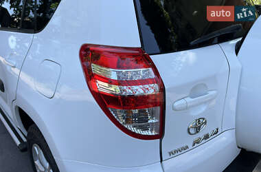 Внедорожник / Кроссовер Toyota RAV4 2009 в 