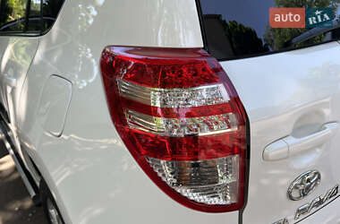 Внедорожник / Кроссовер Toyota RAV4 2009 в 