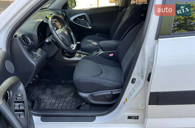 Внедорожник / Кроссовер Toyota RAV4 2009 в 
