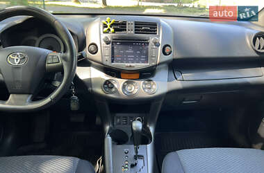 Внедорожник / Кроссовер Toyota RAV4 2009 в 