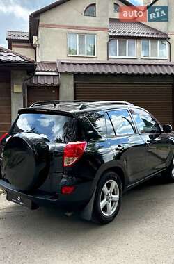 Внедорожник / Кроссовер Toyota RAV4 2008 в 