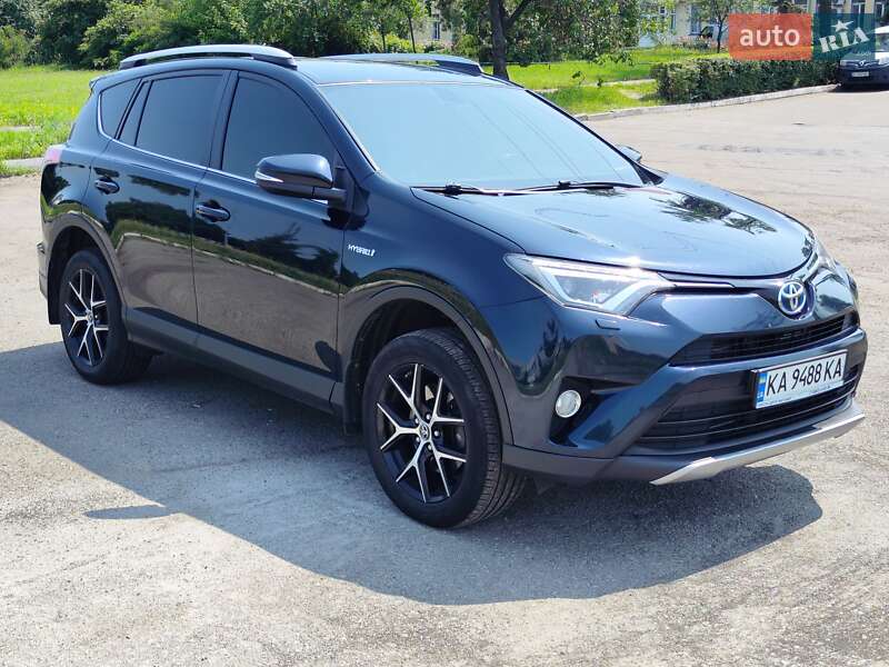 Позашляховик / Кросовер Toyota RAV4 2017 в Києві фото 5 Позашляховик / Кросовер Toyota RAV4 2017 в Києві