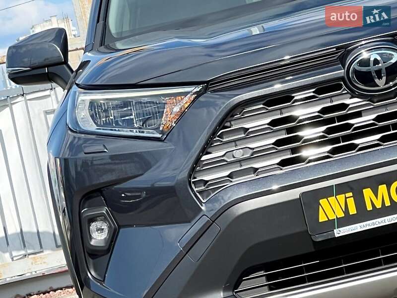 Позашляховик / Кросовер Toyota RAV4 2022 в Києві