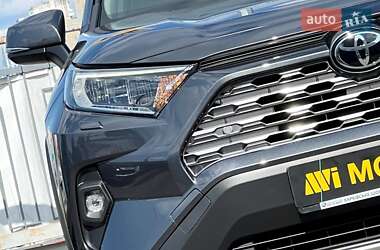 Внедорожник / Кроссовер Toyota RAV4 2022 в 