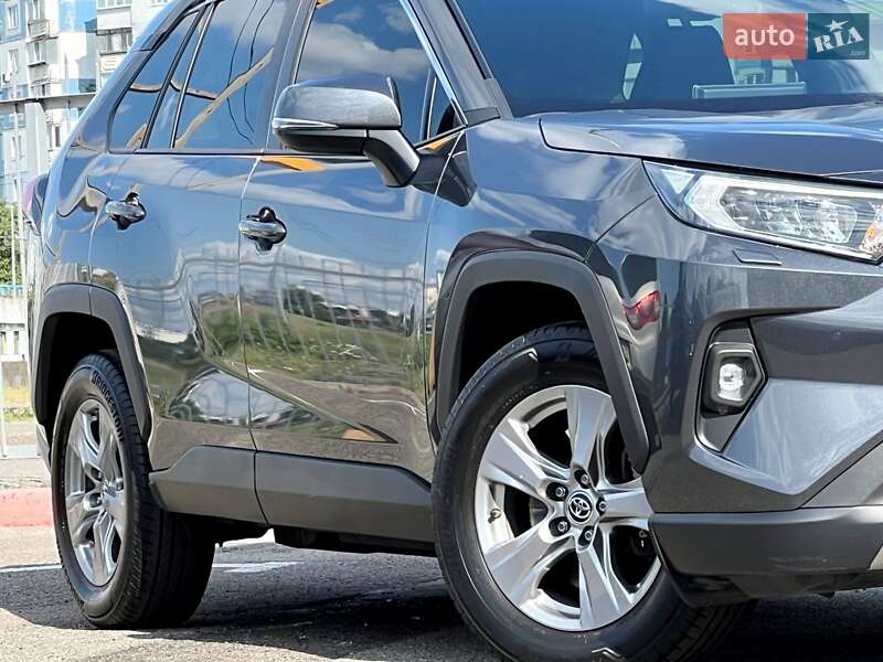 Позашляховик / Кросовер Toyota RAV4 2022 в Києві