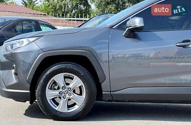 Внедорожник / Кроссовер Toyota RAV4 2022 в 