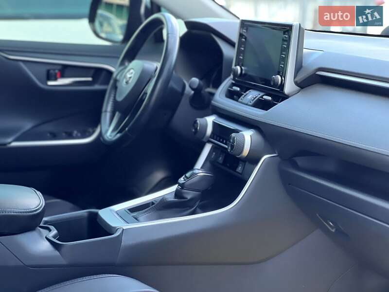 Позашляховик / Кросовер Toyota RAV4 2022 в Києві