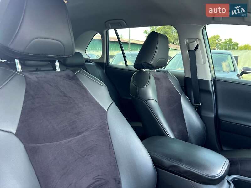 Позашляховик / Кросовер Toyota RAV4 2022 в Києві