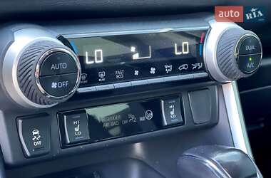 Внедорожник / Кроссовер Toyota RAV4 2022 в 