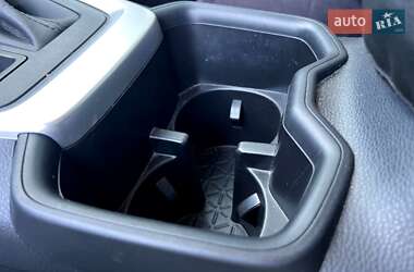 Внедорожник / Кроссовер Toyota RAV4 2022 в 