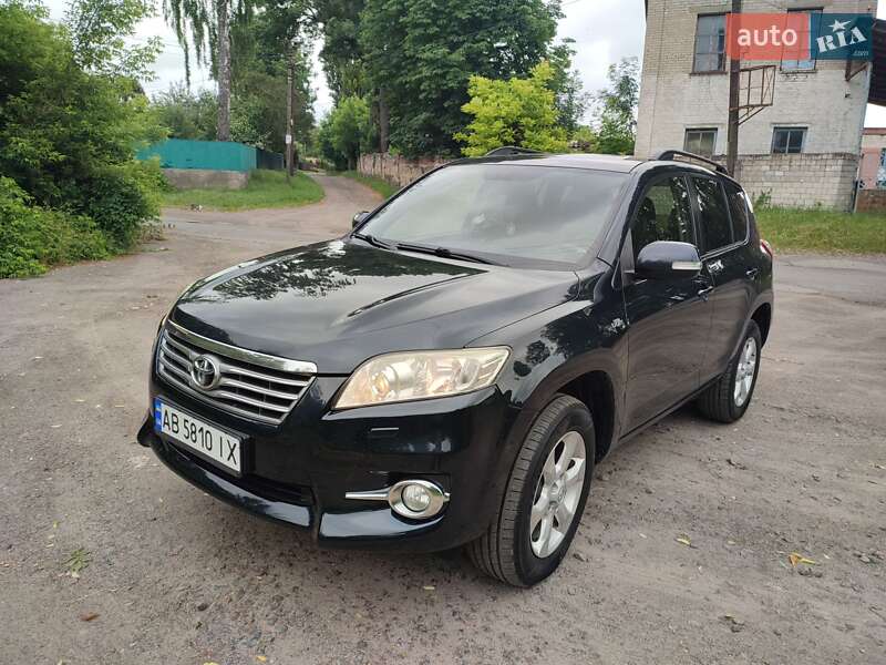 Toyota RAV4 2011