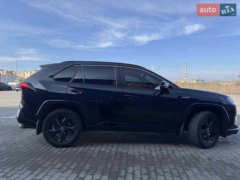 Внедорожник / Кроссовер Toyota RAV4 2020 в Виннице
