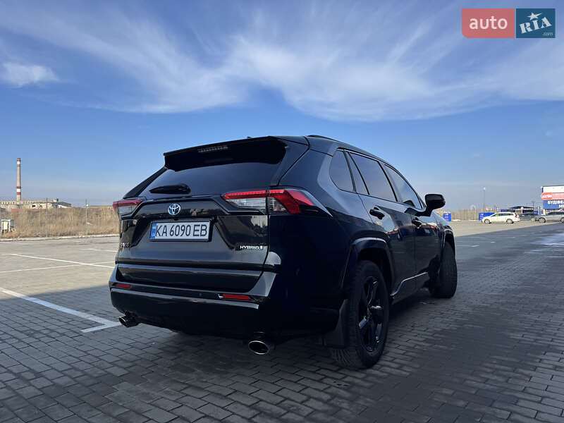 Внедорожник / Кроссовер Toyota RAV4 2020 в Виннице