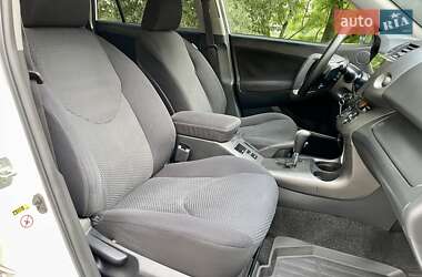 Внедорожник / Кроссовер Toyota RAV4 2010 в 