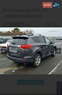 Внедорожник / Кроссовер Toyota RAV4 2015 в 