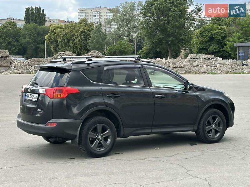 Внедорожник / Кроссовер Toyota RAV4 2015 в Харькове