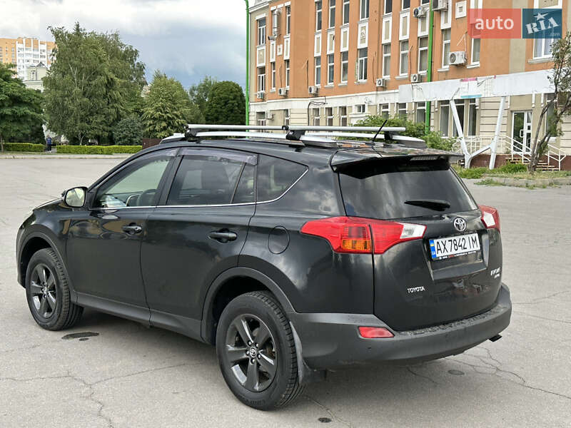 Внедорожник / Кроссовер Toyota RAV4 2015 в Харькове