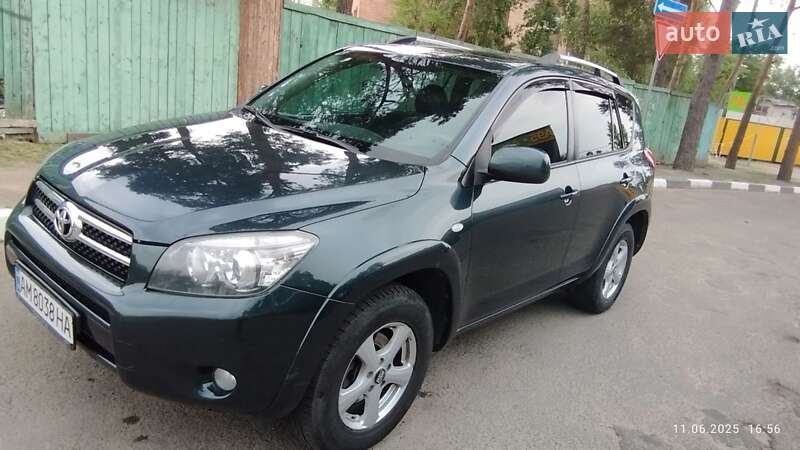 Позашляховик / Кросовер Toyota RAV4 2007 в Житомирі