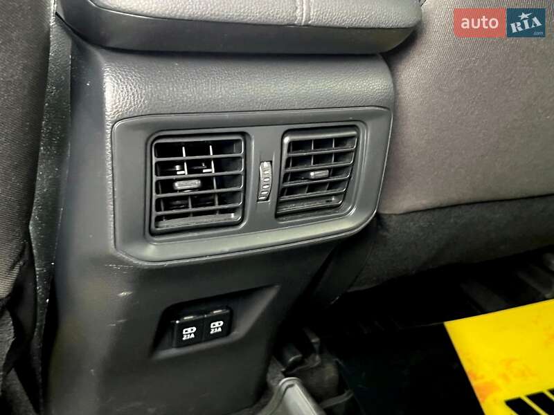 Позашляховик / Кросовер Toyota RAV4 2019 в Києві